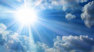 طقس دافئ مع استمرار الرياح الشرقية خلال عطلة نهاية الأسبوع