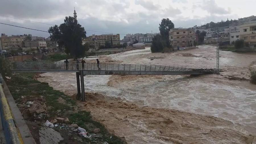 هل تتكرر كوارث فيضان سيل الزرقاء ؟