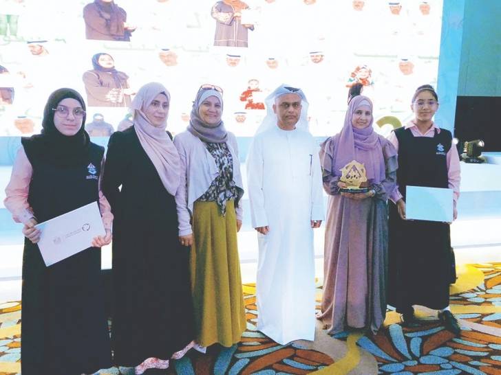 الاردنية لارا غنام المحسيري تفوز بالمركز الاول لافضل تصميم جرافيك في الامارات