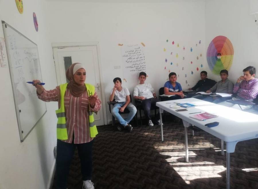 72 مستفيد من أنشطة المساحة التعليمية المجانية في تحفيز