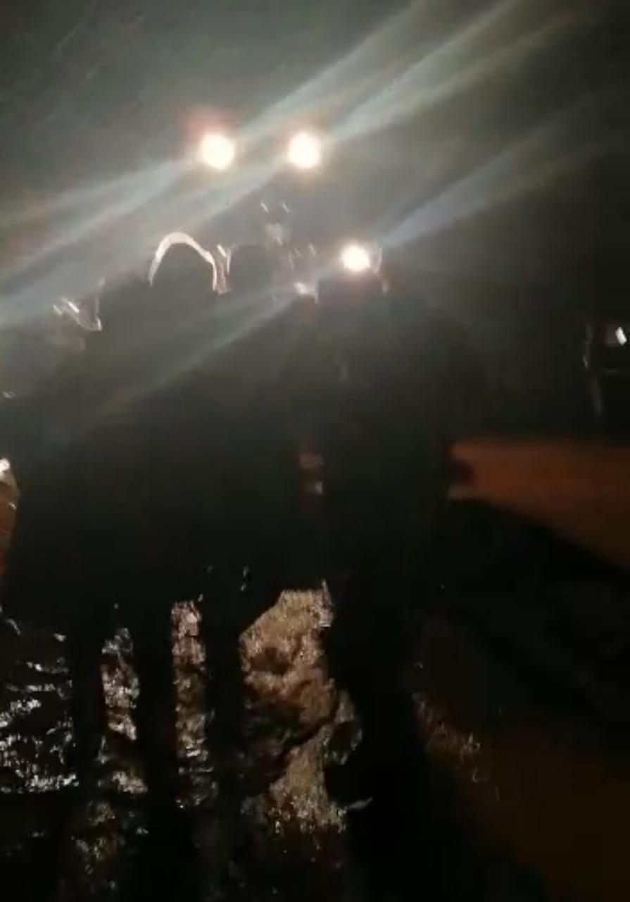 جانب من عمليات الإنقاذ التي تعامل معها الدفاع المدني في منطقة منشية الخليفة بمحافظة المفرق... فيديو