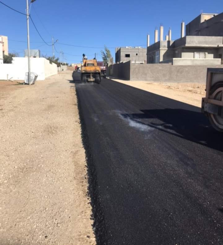 اعمال اعادة تاهيل مجموعه من الشوارع والدخلات الفرعية في بلدية القادسية