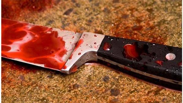 العثور على جثة مصابة بعدة طعنات جنوب عمان