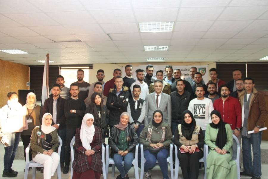 رئيس جامعة البلقاء التطبيقية يرعى افتتاح فعاليات الملتقى الاول لطلبة الجمعيات العلمية الطلابية في الجامعة.