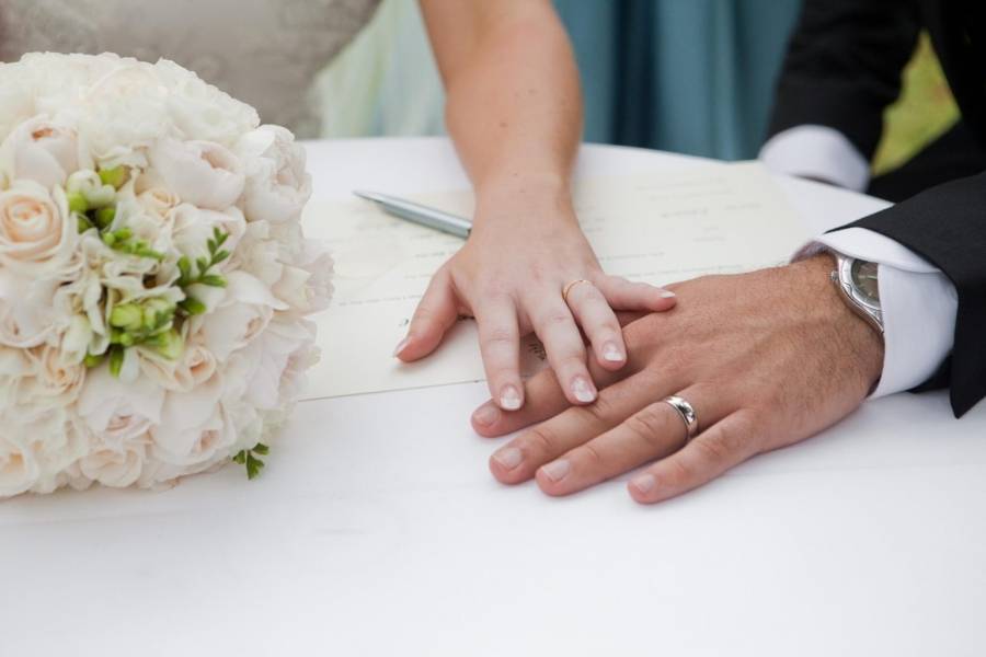 السماح لأفراد القوات المسلحة الزواج بأجنبيات.. وهذا هو الشرط