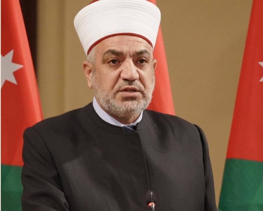 وزير الاوقاف ينتزع فتيل أزمة مدارس شيخ الشهداء بذكاء وينتصر للايتام وسط اشادة ليبية