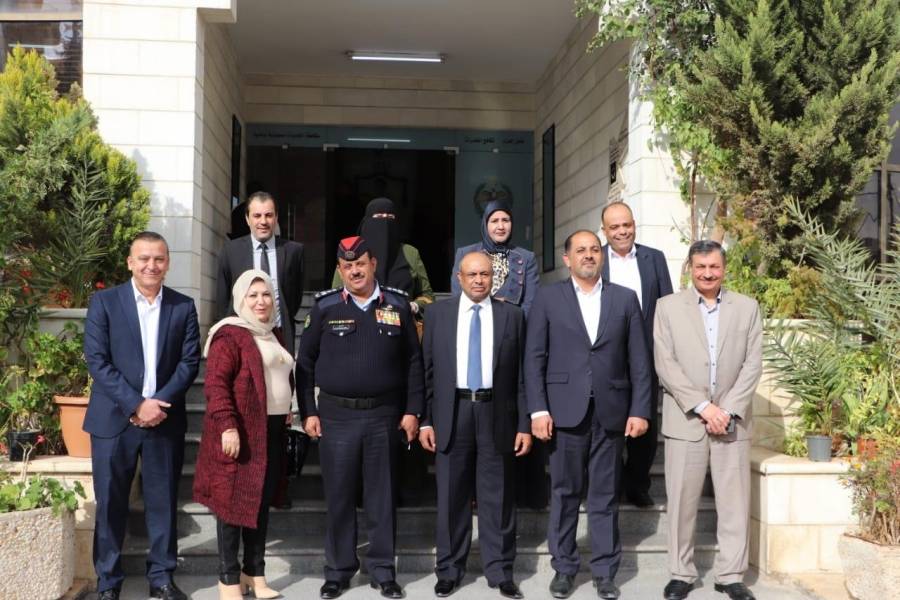 الحريات وحقوق الإنسانوالصحة والبيئة  تزوران مركز معالجة الإدمان