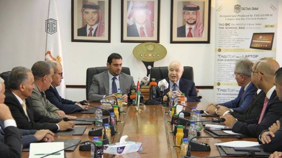 وقعها وزير الصناعة والتجارة ورئيس “مجموعة أبو غزالة”