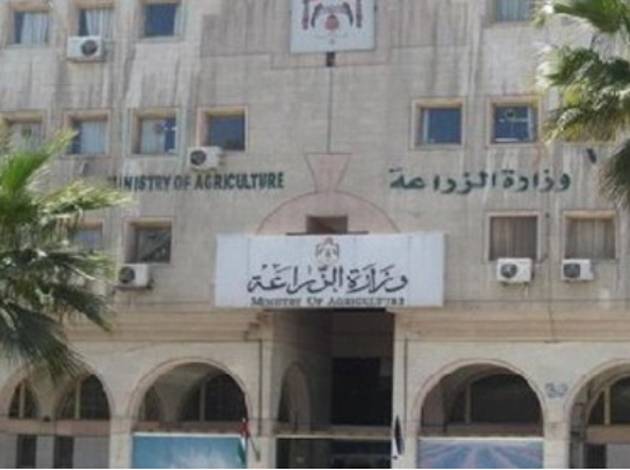 صرف مكافأة 7250 ديناراً لوزير زراعة سابق دون وجه حق