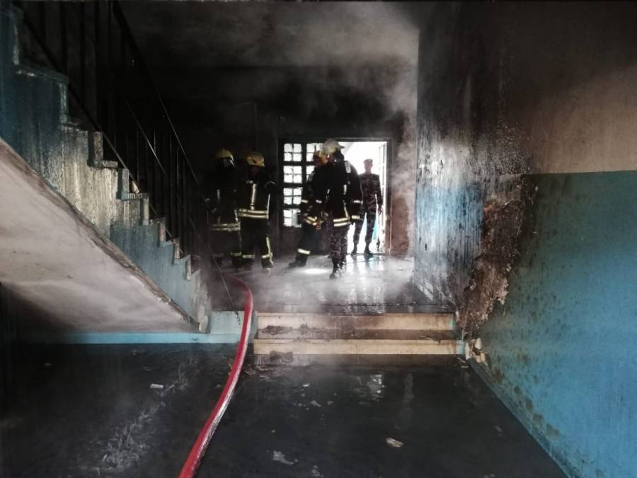 عاجل : الدفاع المدني يكشف الملابسات الكاملة لحريق مدرسة الرمثا .. تفاصيل