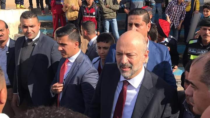 الحوار الذي دار بين الرزاز و الـ”بحارة” في الرمثا