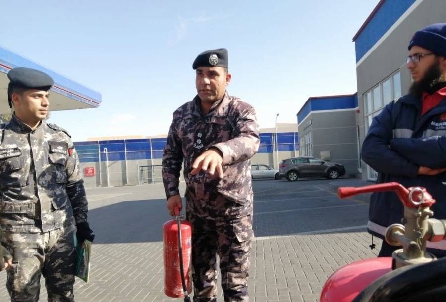 الدفاع المدني يُنظم مبادرة (شتاء آمن) في محافظة معان.