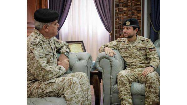 نائب الملك، ولي العهد يزور القيادة العامة للقوات المسلحة