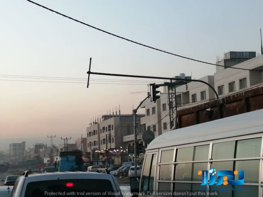 بالصور .. سقوط إشارة ضوئية في شارع الستين  بسحاب