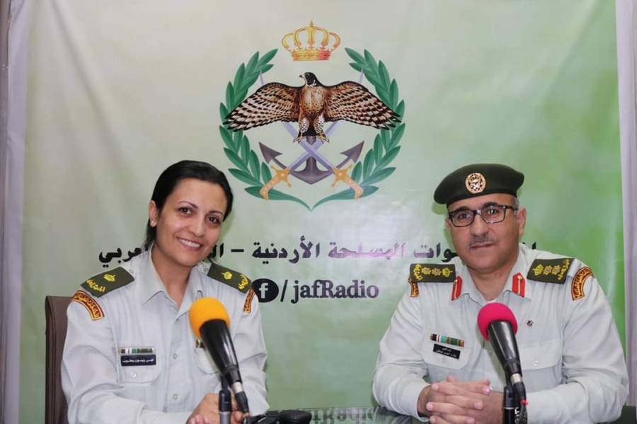 العقيد الطبيب حماشا على إذاعة الجيش العربي