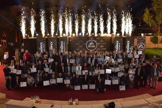 فنادق موفنبيك الأردن تكرم موظفيها