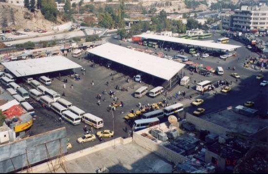 الأمن يحقق بحادثة تحطيم محلات تجارية في مجمع رغدان