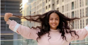 طالبة يمنية تثير جدلا في الأردن بادعاء فصلها من مدرسة خاصة في عمان