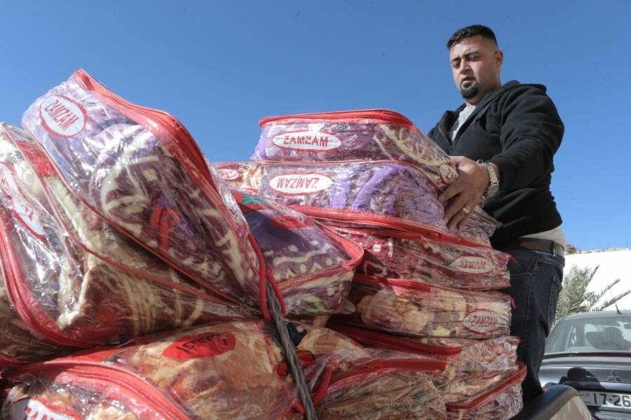 اللجنة الاجتماعية لموظفي الاقتصاد الرقمي والريادة تطلق حملة كرمك دفاهم 3... صور