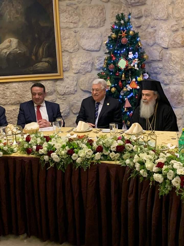 الداوود ينقل تحيّات الملك للأشقاء الفلسطينيين وعباس يشيد بمواقف الأردن الداعمة للقضية الفلسطينية والمقدسات.