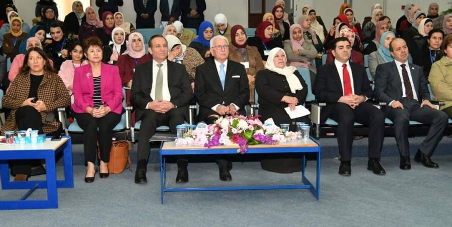 افتتاح يوم التميز لكلية التمريض في جامعة العلوم والتكنولوجيا ... صور