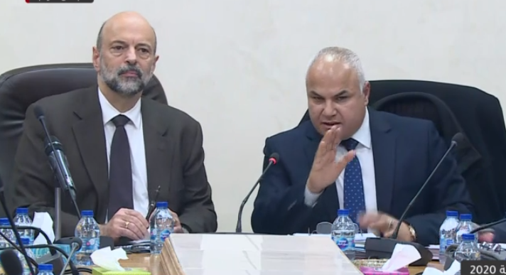 اللجنة المالية النيابية تطالب الحكومة بتخفيض ضريبة المبيعات .. والرزاز: هناك فجوة بالعبء الضريبي ولن نرفع الضرائب