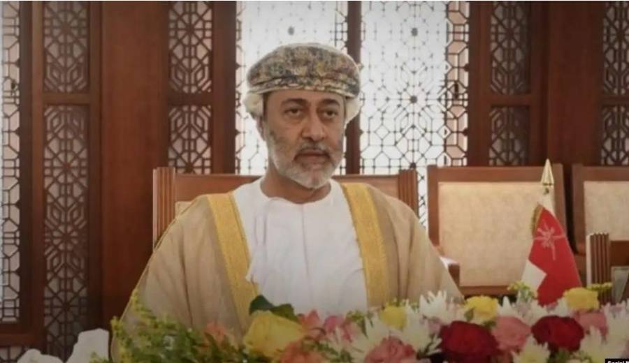 هيثم بن طارق آل سعيد..  سلطان عُمان