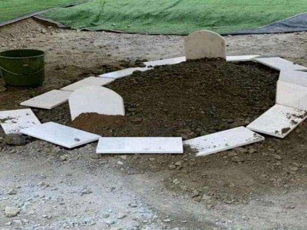 شاهد بالصور  قبر السلطان الراحل قابوس بن سعيد