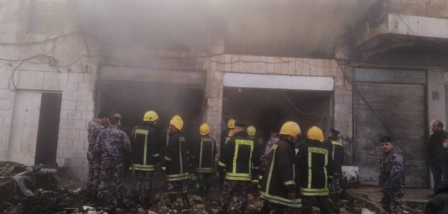 إخماد حريق محل إسفنج في العاصمة