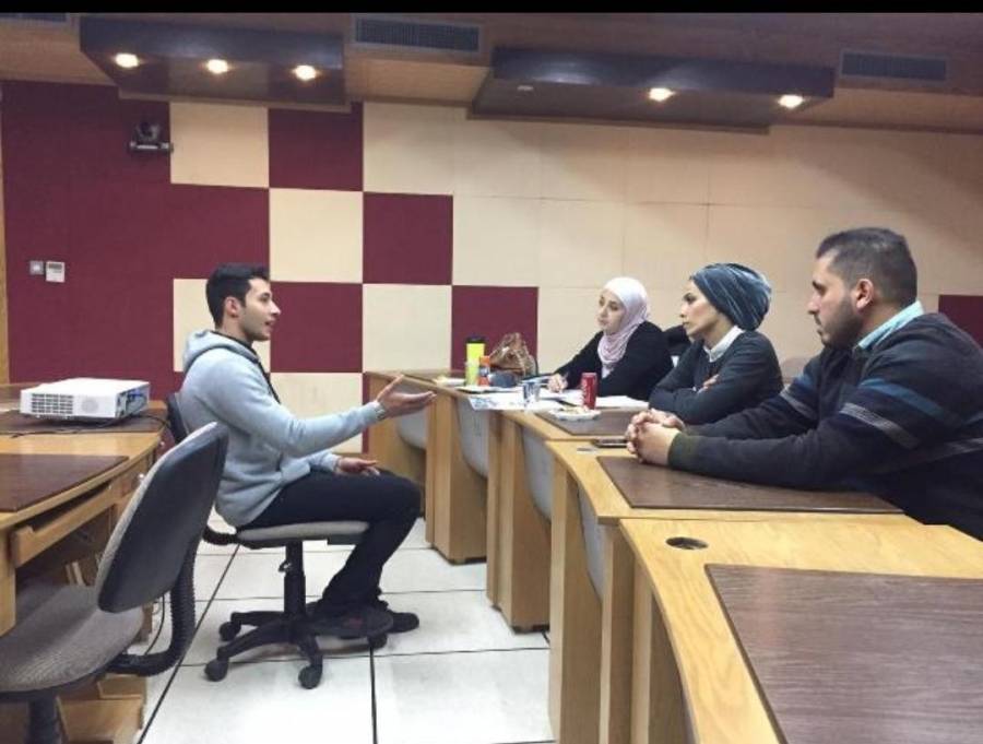 وفد من شركة Estarta يقابل طلبة الشبكات وامن المعلومات في عمان الاهلية للتوظيف