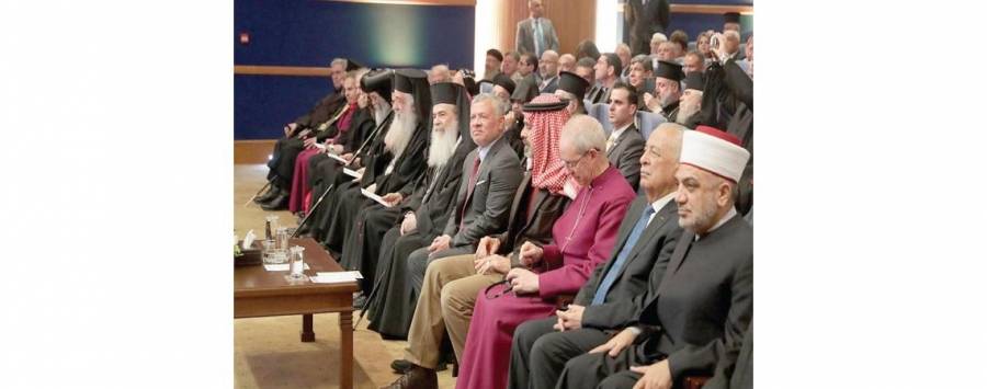 الـمـلـك يـهـنـىء الـمـسـيـحـيـيـن بـالأعـيـاد الـمـجـيـدة