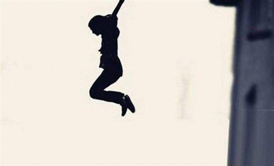 الزرقاء .. وفاة عشرينية القت بنفسها من الطابق الثالث لخلافات زوجية