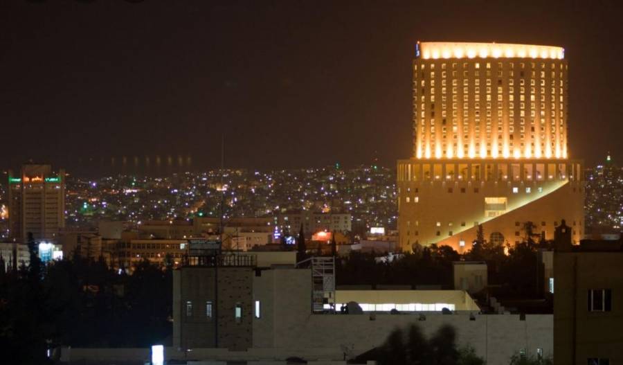 الأرصاد الجوية  تحذر الموطنيين هذه الليلة.. تفاصيل