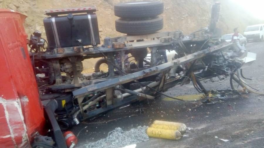 5 اصابات بتدهور آلية دفاع مدني على طريق جرش وعمان