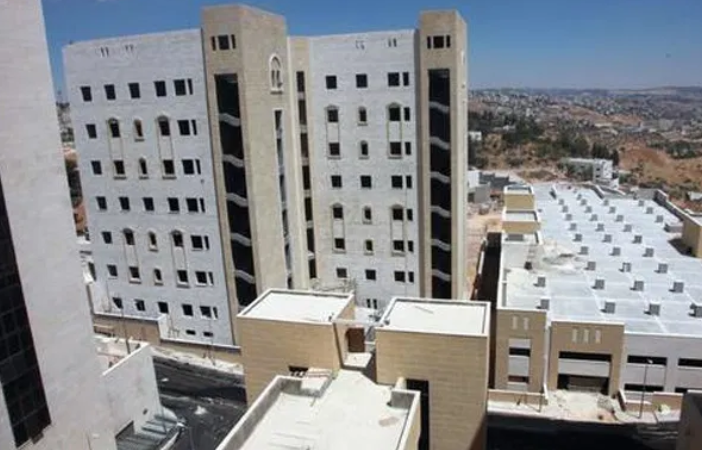 نفي وقوع انهيارات في مستشفى السلط الجديد