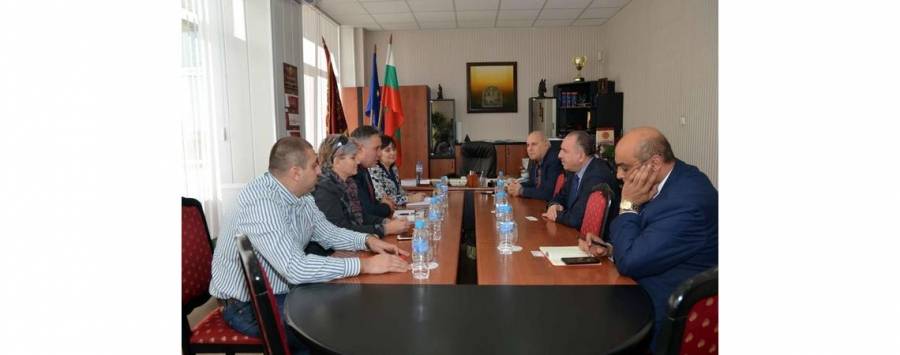 القنصل الأردني في بلغاريا يبحث سبل التعاون العلمي والأكاديمي مع رئيس جامعة تراكيا...صور.