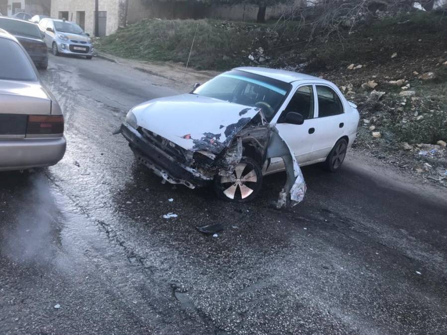 شاهد بالصور ... 6 حوادث مرورية نتيجة الانزلاقات في جرش