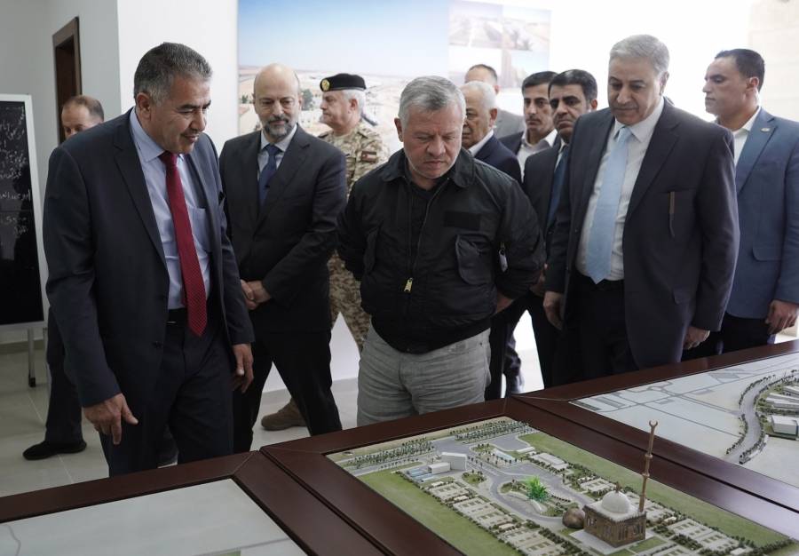 الملك يواصل جولته في الجنوب ويزور منطقة معان التنموية