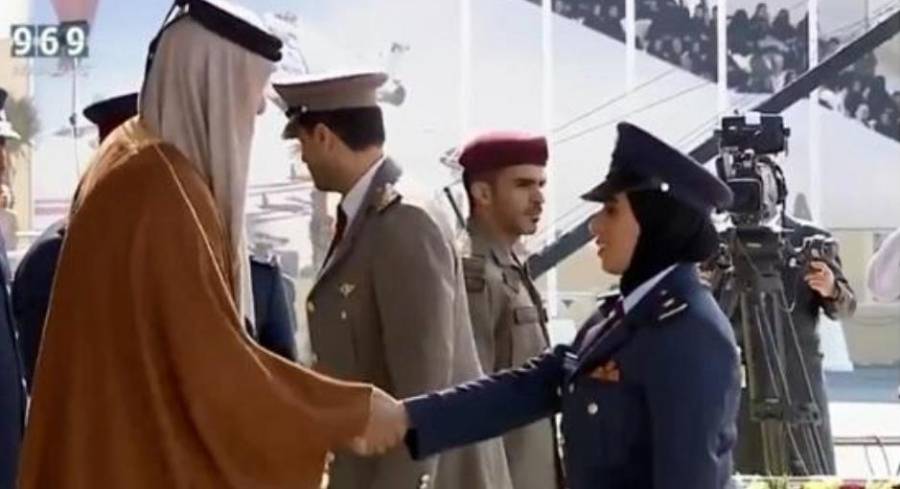 قطر : تخريج أول فتاة كطيار مقاتل