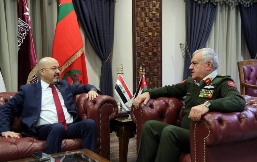 رئيس هيئة الأركان المشتركة يستقبل السفير العراقي