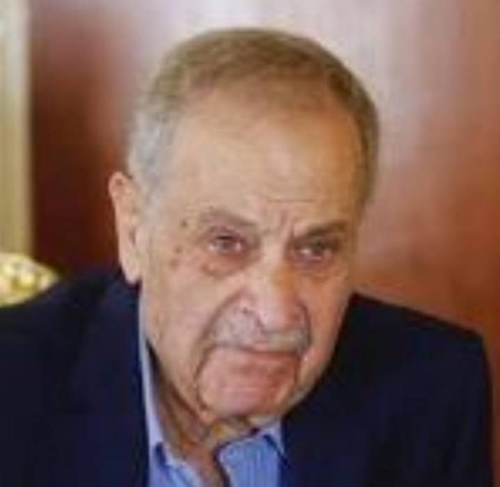 في عيد ميلاد القائد.. العشقُ يجمعُنا