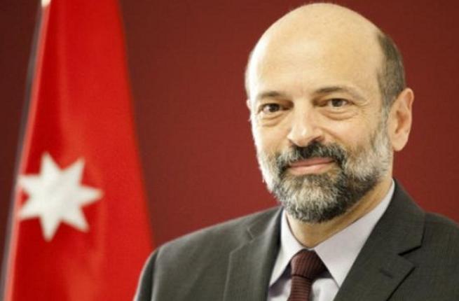 التعيينات في حكومة الرزاز لا تتمتع بالشفافية.. وشعبيتها في تراجع