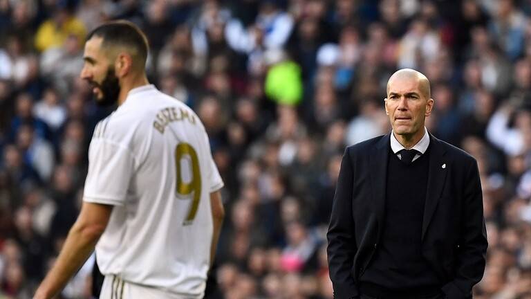 أول تعليق لزيدان على هزيمة ريال مدريد المدوية