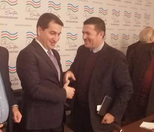 المؤرخ  العرموطي يستفسر من مساعد رئيس الجمهورية الأذربيجاني عن موقف أذربيجان من نزاع ناغورني كاراباخ وأزمة كشمير