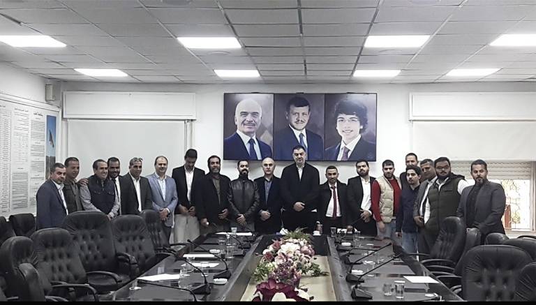 وزير العمل يجتمع بالمتعطلين عن العمل من سكان واهالي العقبة