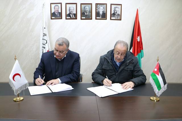 اتفاقيتا تعاون بين الهلالين الأحمر الأردني والعراقي