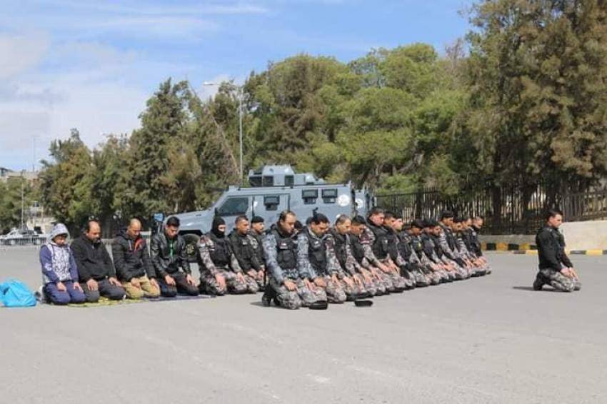النائب خوري : نشامى الدرك يؤدون صلاة الجمعة ملعب ستاد عمان