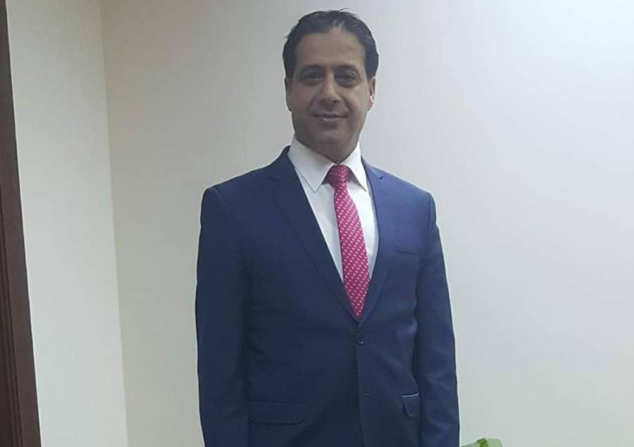 أبو دلو يبارك للدكتور فراس ابو دلو