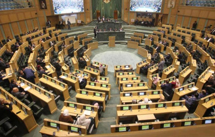 الطراونة للعكايلة لا نرغب بإهداء ثقة للحكومة بآخر شهرين من عمر المجلس.