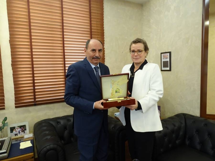 العموش يبحث مع السفيرة الهولندية سبل تعزيز العلاقات الثنائية